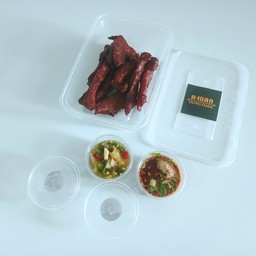 หมูแดดเดียวทอด น้ำจิ้มแจ่ว 200 กรัม