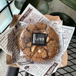 Almond Chocchip Cookie