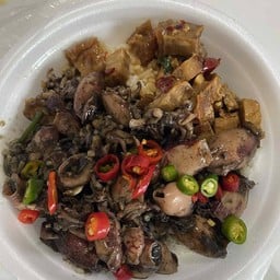 ข้าวกะเพราหลักสองพลาซ่า