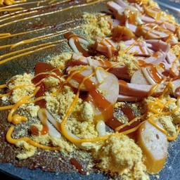 พริกเผา+แฮม+ไส้กรอก+หมูหยอง