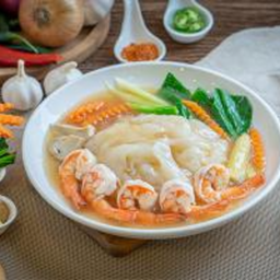 19. ก๋วยเตี๋ยวราดหน้า