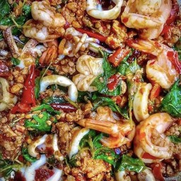 กะเพรารวมมิตร