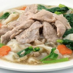 ราดหน้าหมูหมัก