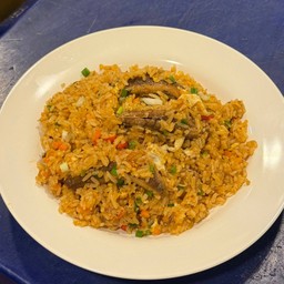 ข้าวผัดปลากระป๋อง