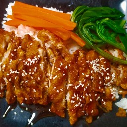 ข้าวไก่ทอด ซอสเกาหลี