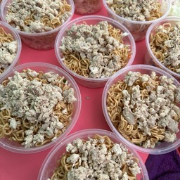 ยำมาม่า