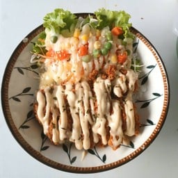 ข้าวไก่กรอบซอสซีซาร์+สลัด