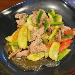 ผัดเปรี้ยวหวานหมู