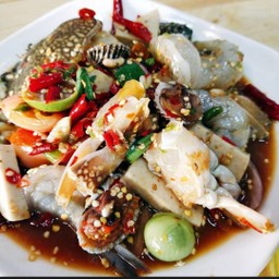 ตำปูม้าหอยแครงกุ้งสด