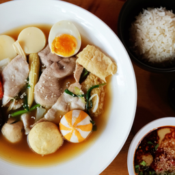 สุกี้ชาบูน้ำดำ 黑汤涮涮锅