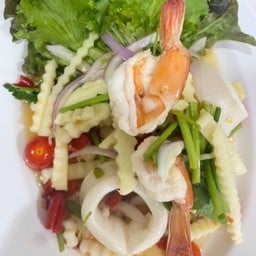 ยำยอดมะพร้าว