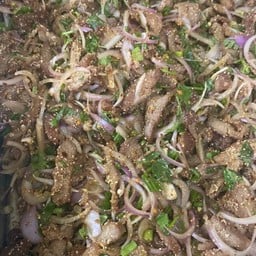 น้ำตกคอหมูย่าง