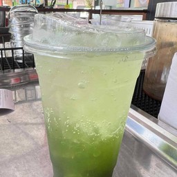 ชาเขียวกีวี่เย็น