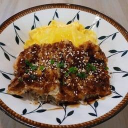 ข้าวไก่กรอบทงคัตสึ