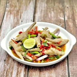 ยำตีนไก่