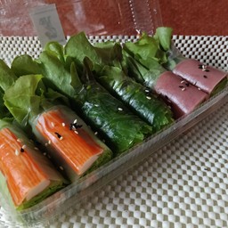 ปูอัด โบโลน่า ยำสาหร่าย โรลสด 6 ชิ้น