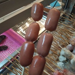 ไส้กรอกแดงในตำนานทอด