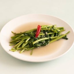 ผัดผักบุ้งไฟแดง