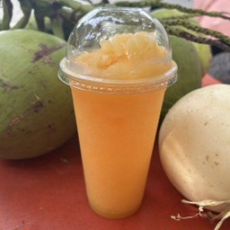 น้ำส้มคั่นสดปั่น