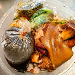 ขาหมูยกขา (L)