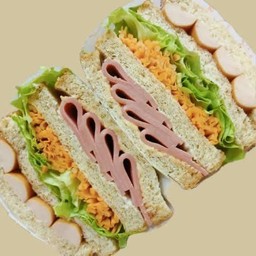 แซนด์วิชโบโลน่า+ไส้กรอก