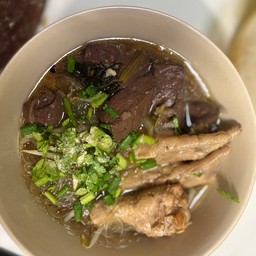 ต้มเส้นขาไก่อีสาน By ยายออ