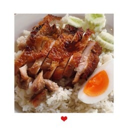 ข้าวสะโพกไก่ย่าง น้ำจิ้มแจ่ว