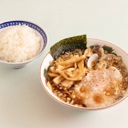 ราเมงญี่ปุ่น เสิร์ฟพร้อมข้าวสวย