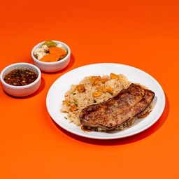 ข้าวหน้าเบคอนลมควันย่างเตาถ่าน