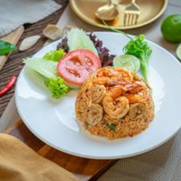 35. ข้าวผัดต้มยำ