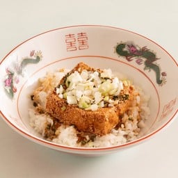 ข้าวหน้าเต้าหู้ทอด