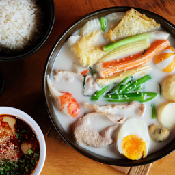 ซุปกระดูกเข้มข้น 浓骨火锅汤