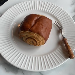 PAIN AU CHOCOLATE
