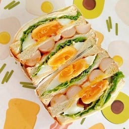 แซนด์วิชไส้กรอก+ไข่