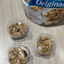 กราโนล่า