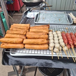 ลูกชิ้นทอด