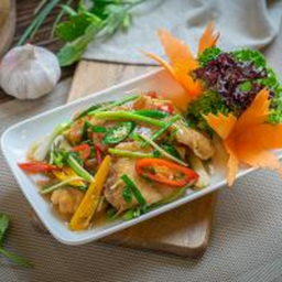 68. ผัดขึ้นฉ่ายปลากระพง