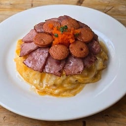 ข้าวไข่ข้นแฮม + ไส้กรอกไข่กุ้ง