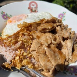 หมูกระเทียม