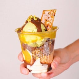 Pistachio Chocolate Sundae - พิสทาชิโอ ช็อคโกแลต ซันเดย์ (12 ออนซ์)