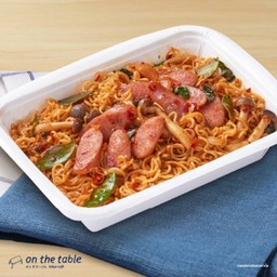 ผัดต้มยำไส้กรอกอาราบิกินู้ดเดิ้ล