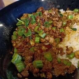 กะเพราผิดกฏหมายมาซาล่า นะจ๊าาา