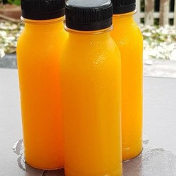 น้ำส้มคั้นสดแท้ 100% ขนาด 120 ml