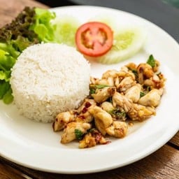 กระเพราปูราดข้าว