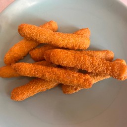 นักเก็ตส์ไก่สติ๊กผสมข้าวโพด