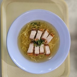 บะหมี่หมูกรอบ