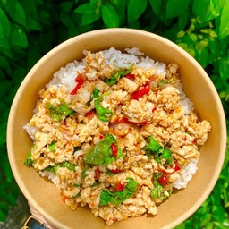ข้าวกะเพราไก่สับ พริกแห้งงง ที่แท้ทรู