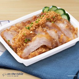 คอหมูทอดกระเทียม