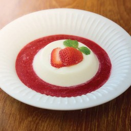 เรดเบอร์รี่พานาคอตต้า