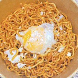 มาม่าเกาหลีผัดสุดคุ้ม + แถมไข่